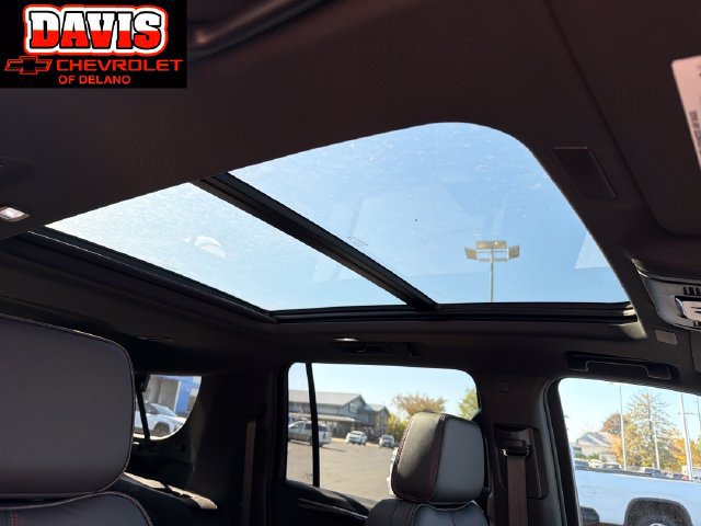 New 2027 Chevrolet Suburban RST w/ Comfort Package AWD/4WD image 16