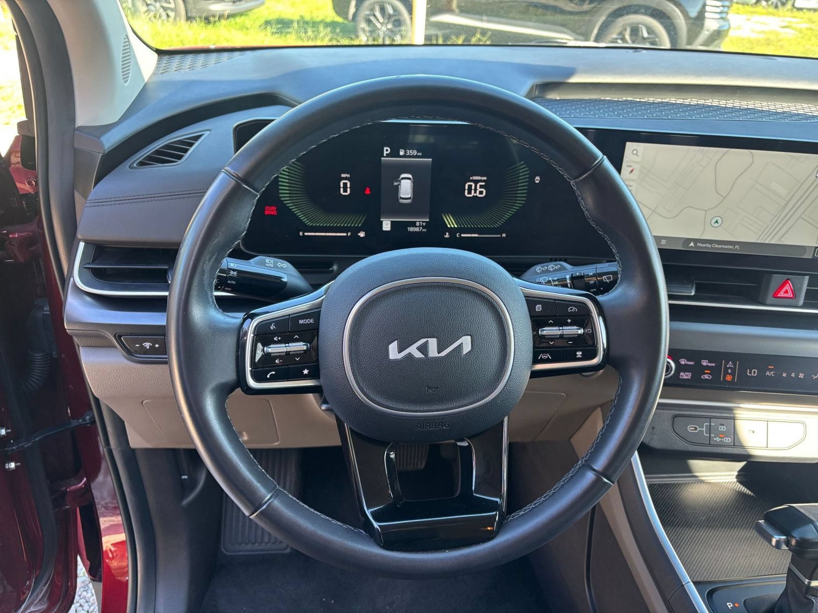 Used 2026 Kia Carnival FWD image 29