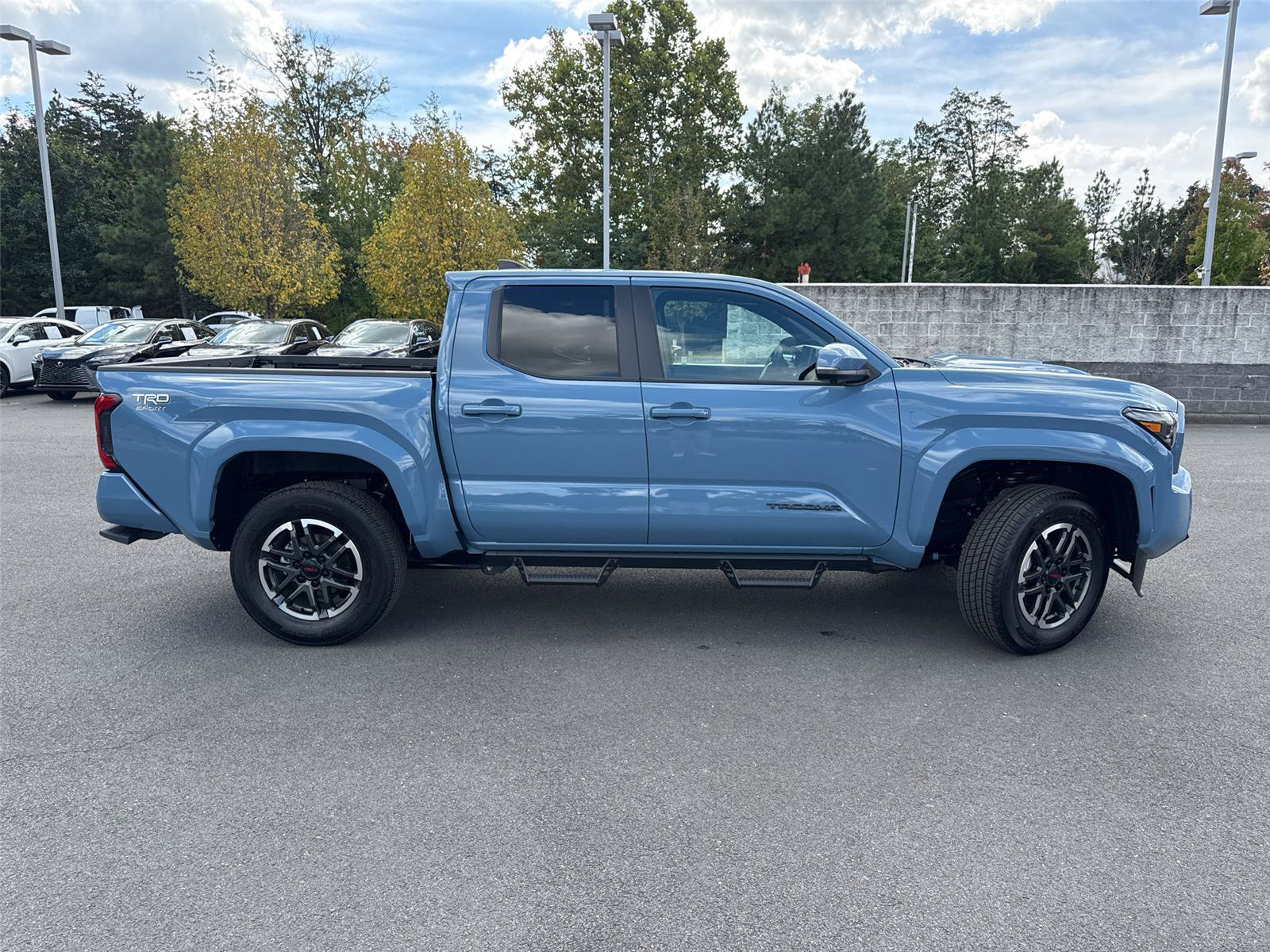 Used 2026 Toyota Tacoma TRD Sport w/ TRD Sport Premium Package AWD/4WD image 29