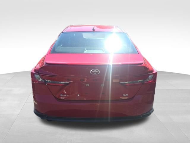 Used 2025 Toyota Camry SE FWD image 4
