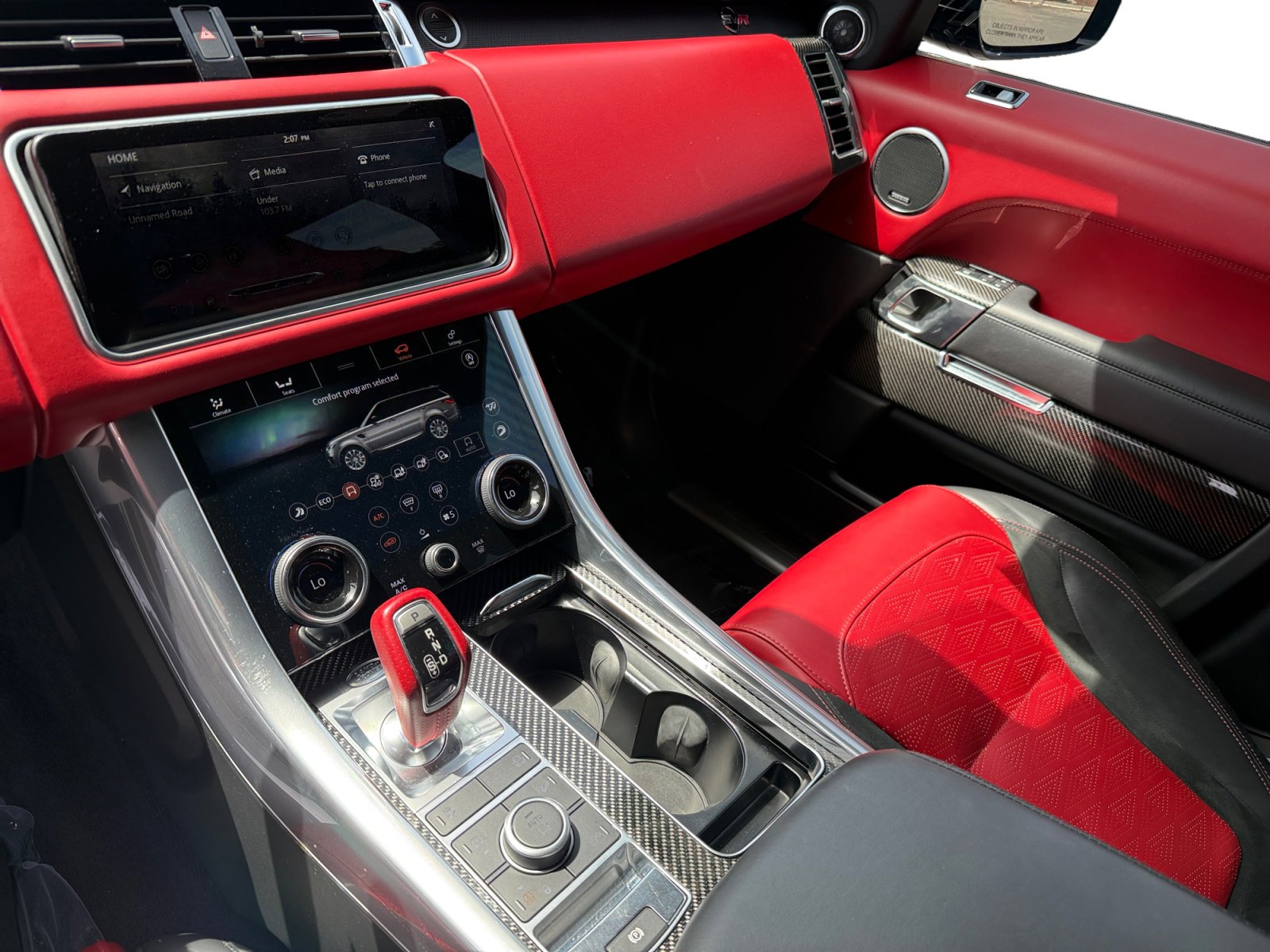 Used 2022 Land Rover Range Rover Sport SVR image 13