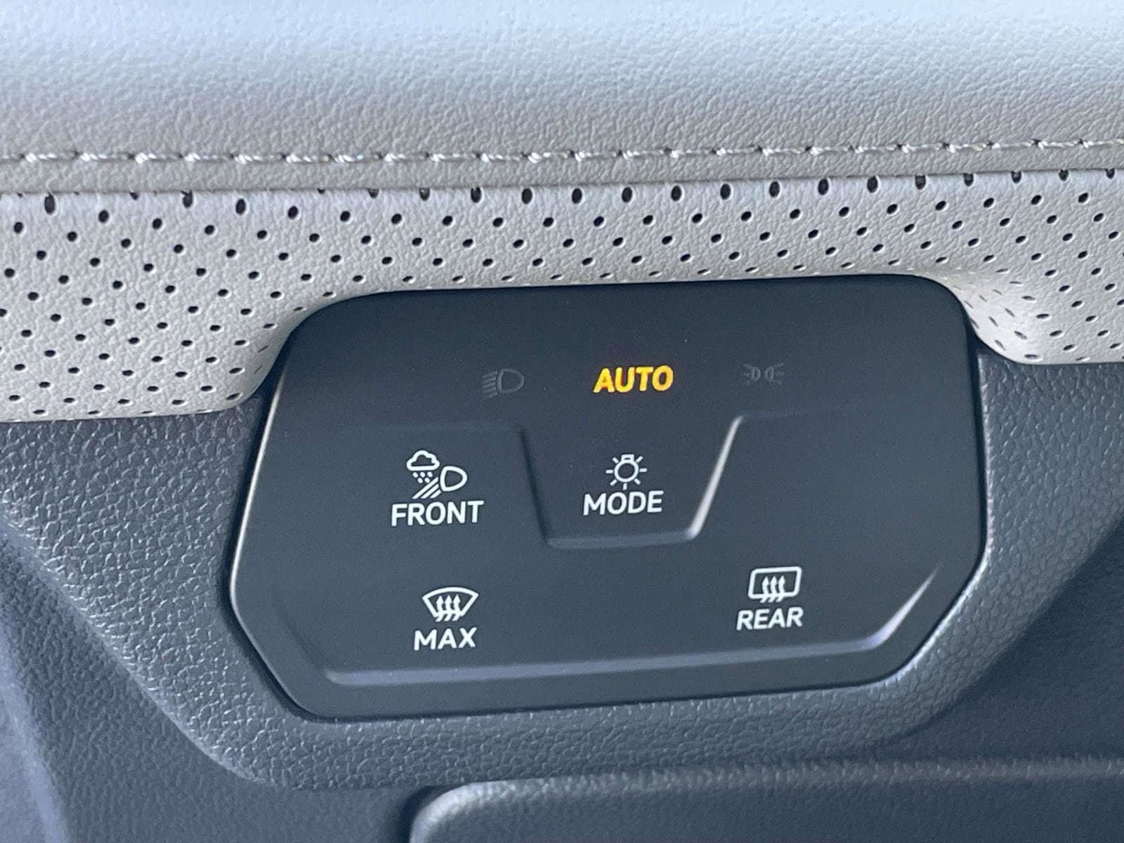 Used 2026 Volkswagen Atlas Peak Edition AWD/4WD image 20
