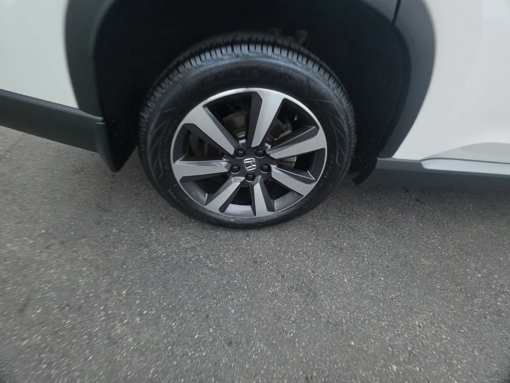 Used 2025 Honda Pilot Touring image 11