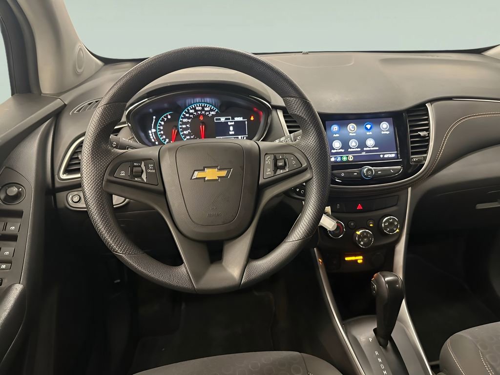 Certified 2022 Chevrolet Trax LS w/ Tint and Cruise Package image 29