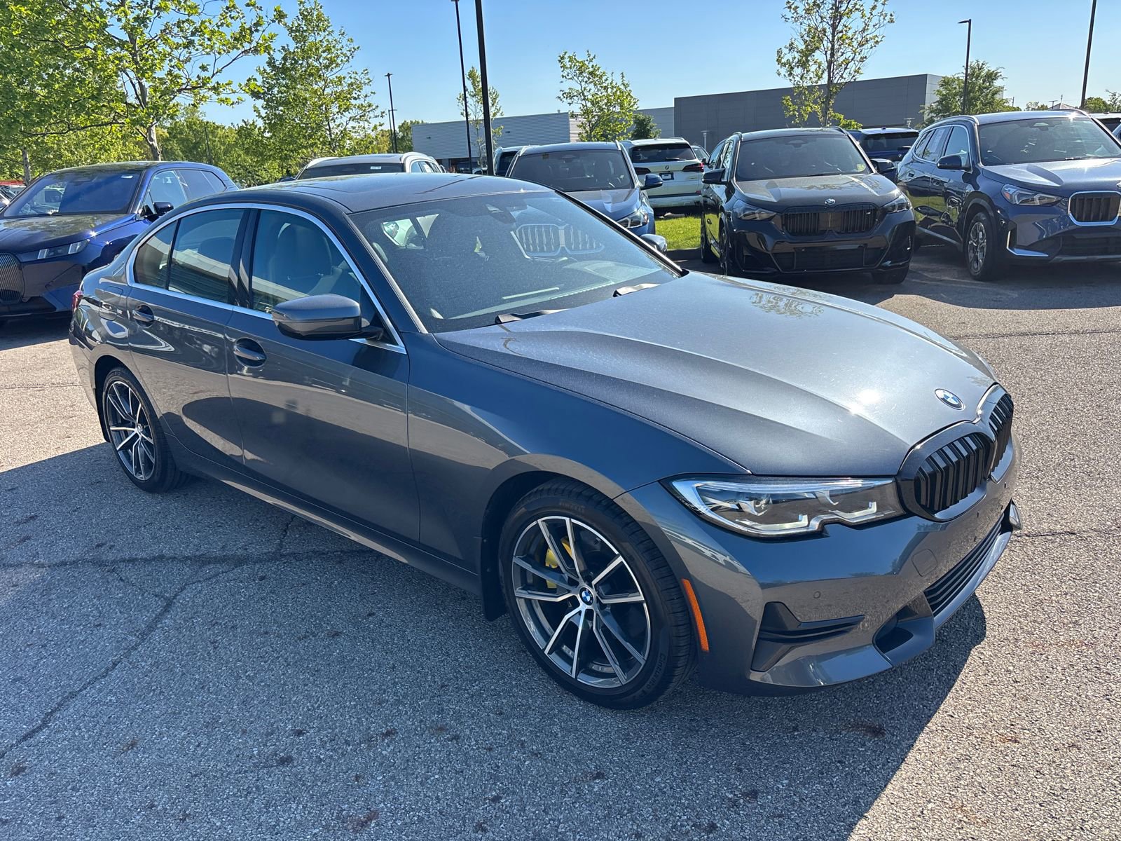 Used 2020 BMW 330i xDrive Sedan w/ Convenience Package AWD/4WD image 3