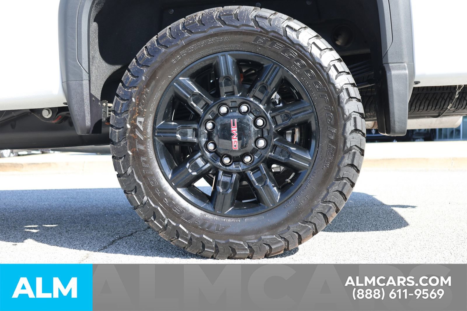 Used 2026 GMC Sierra 2500 AT4 image 16