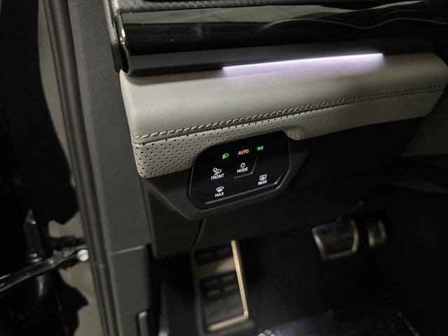 New 2026 Volkswagen Atlas Peak Edition image 35