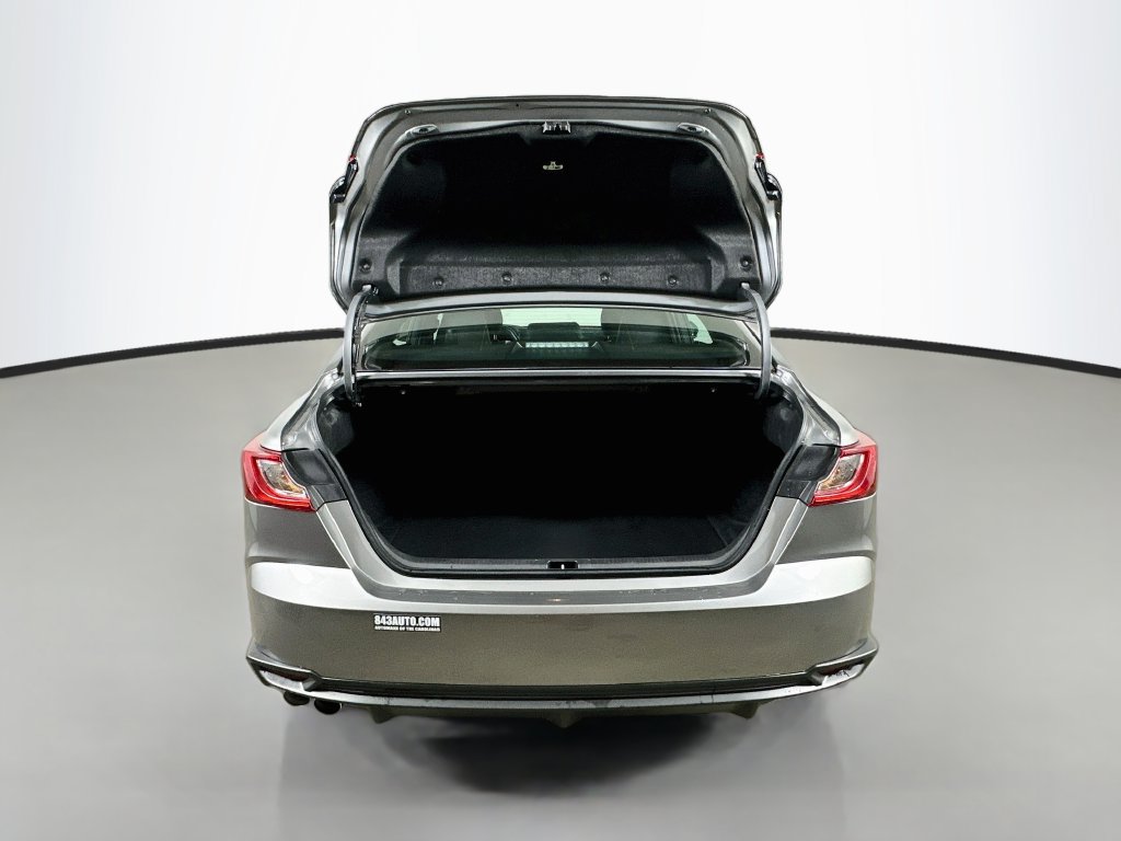 Used 2026 Toyota Camry SE FWD image 34