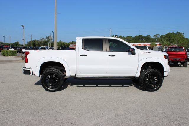 Used 2024 Chevrolet Silverado 1500 RST w/ Redline Edition AWD/4WD image 13