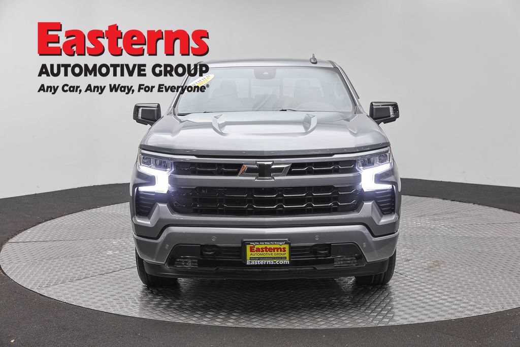 Used 2024 Chevrolet Silverado 1500 RST w/ Convenience Package II AWD/4WD image 2