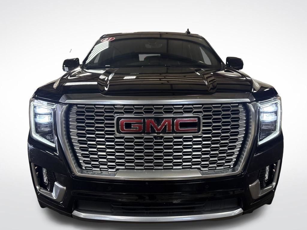 Used 2021 GMC Yukon Denali w/ Denali Premium Package image 9
