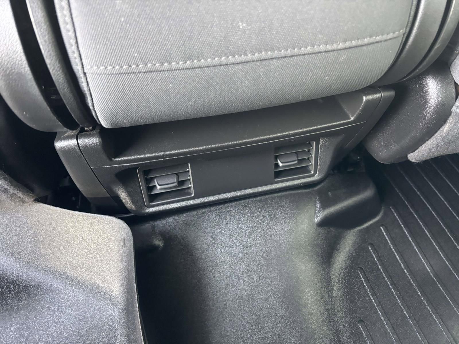 Used 2020 Chevrolet Silverado 1500 Custom w/ Custom Value Package image 32