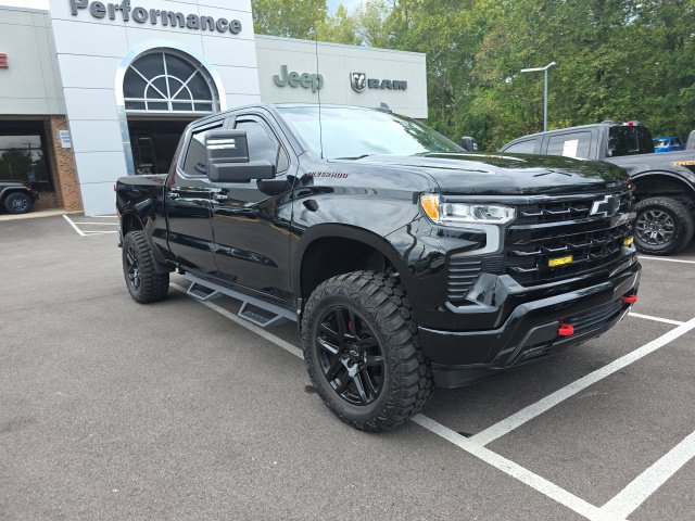 Used 2022 Chevrolet Silverado 1500 RST AWD/4WD image 3