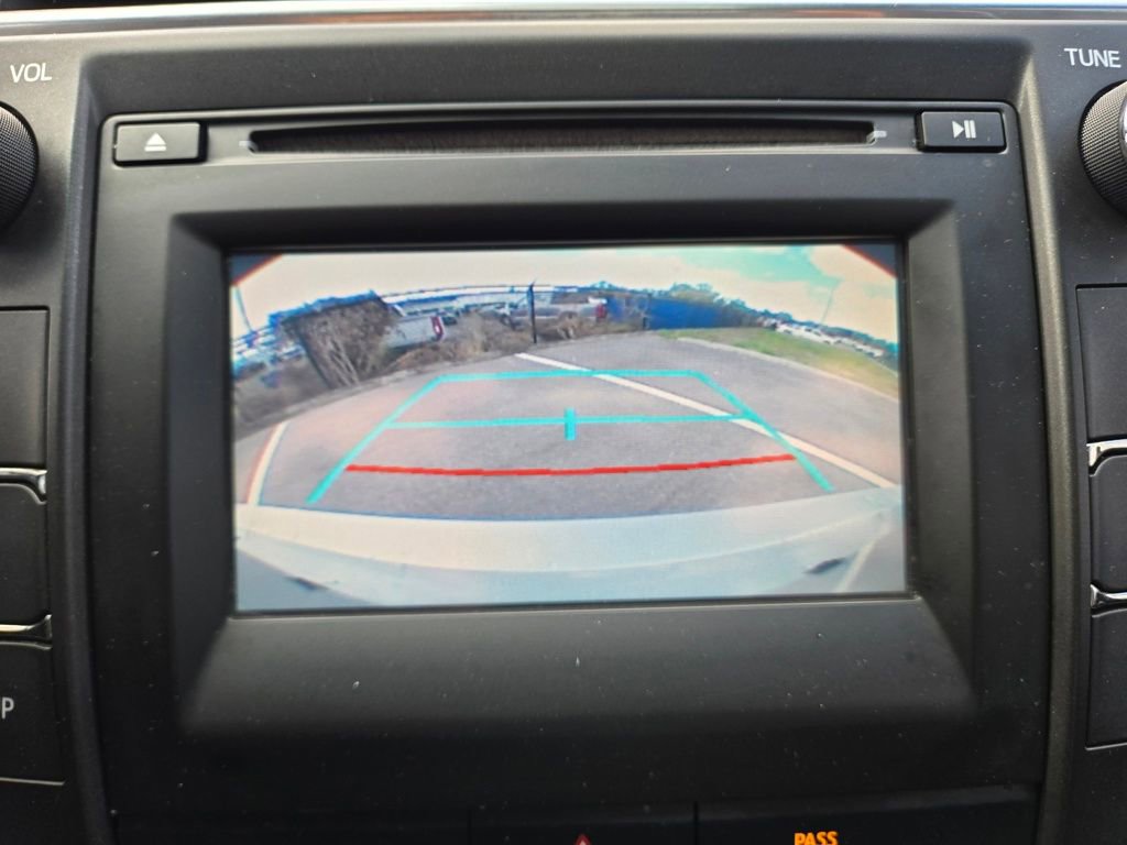 Used 2015 Toyota Camry SE image 28