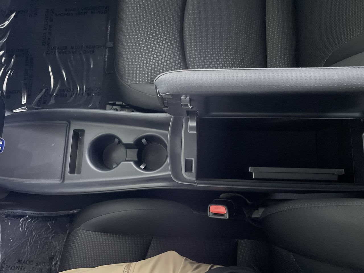 Used 2022 Toyota Prius LE FWD image 18