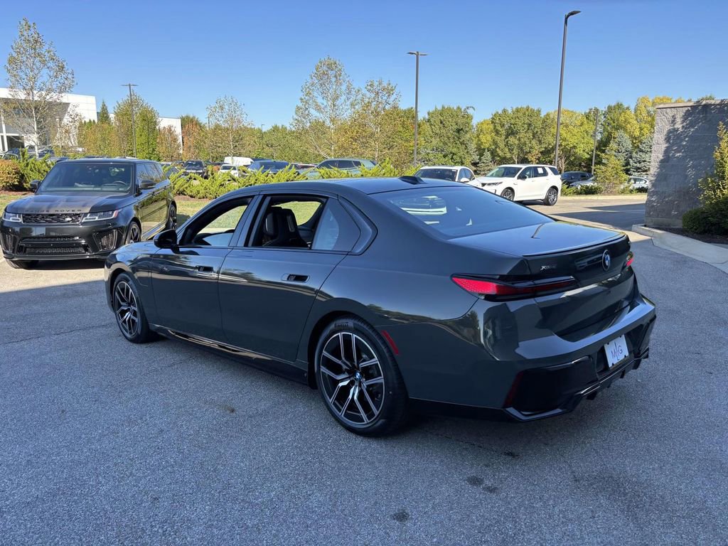 New 2026 BMW 750e xDrive w/ Executive Package image 5