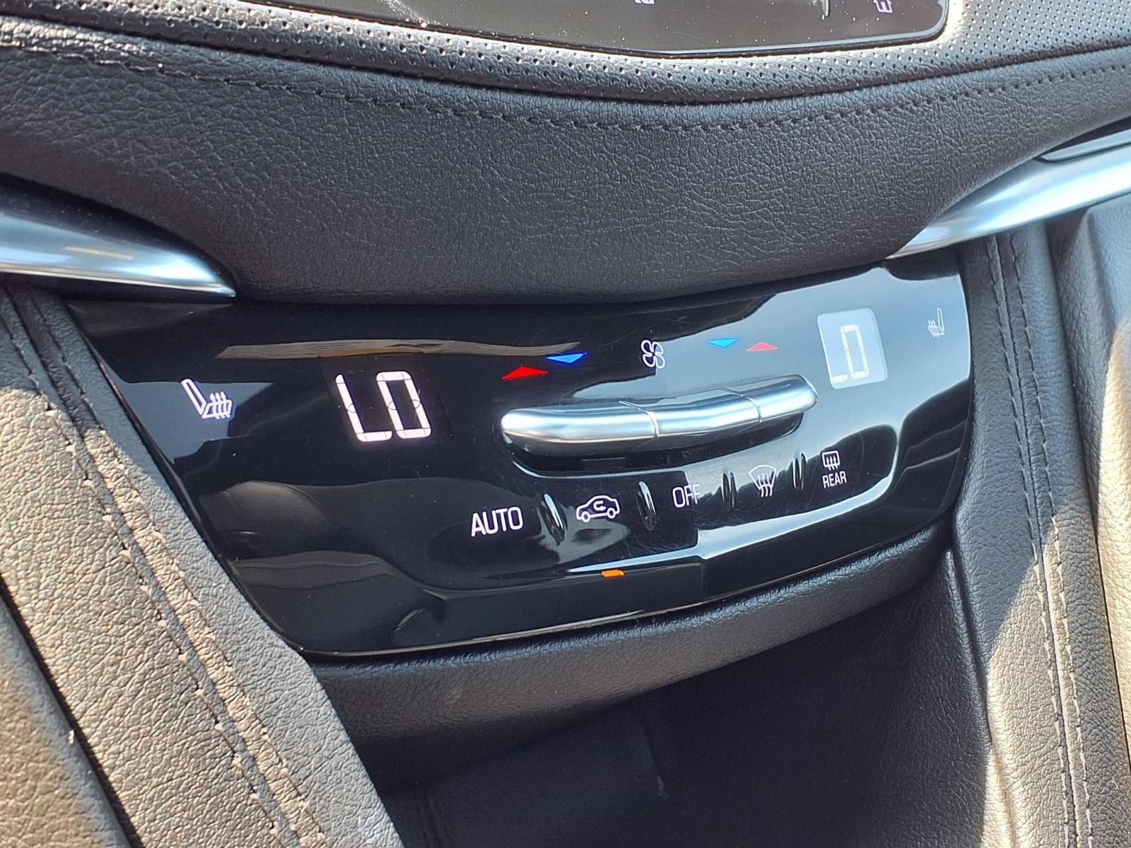 Used 2020 Cadillac XT5 Premium Luxury w/ LPO, Floor Liner Package AWD/4WD image 25