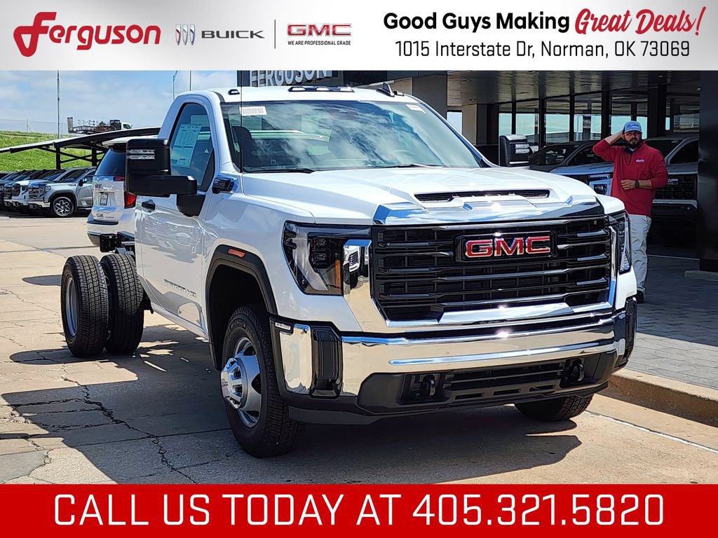 New 2026 GMC Sierra 3500 Pro w/ Convenience Package