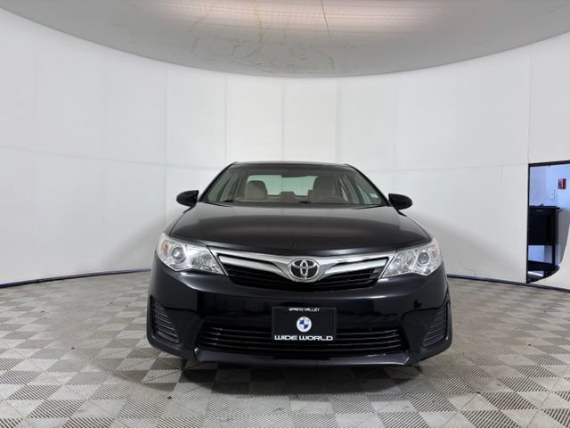 Used 2012 Toyota Camry LE FWD image 2