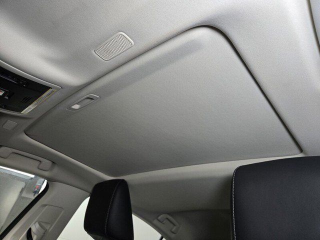 Certified 2022 Lexus ES 300h w/ Luxury Package image 14