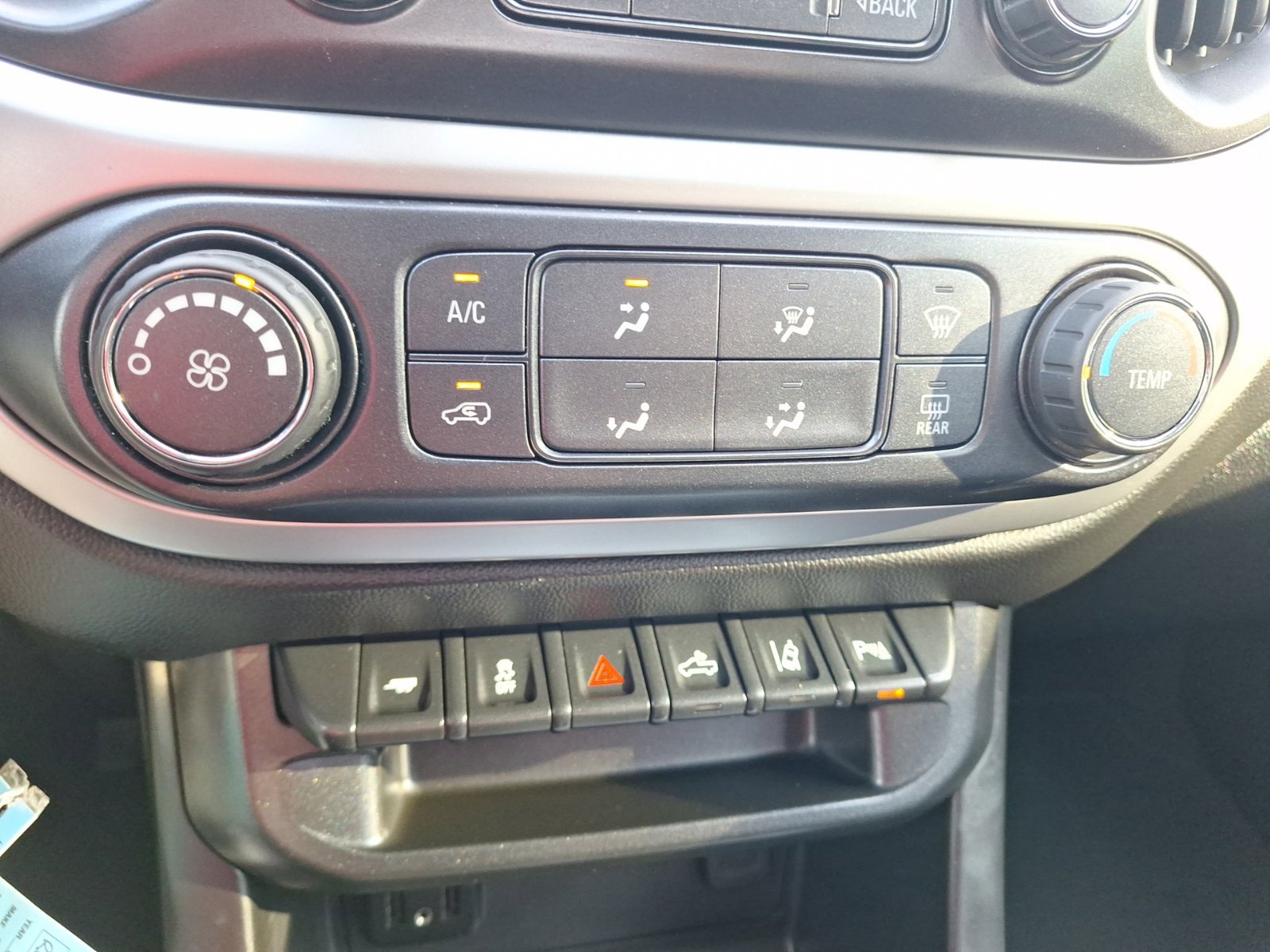 Used 2020 Chevrolet Colorado LT w/ Safety Package RWD image 27