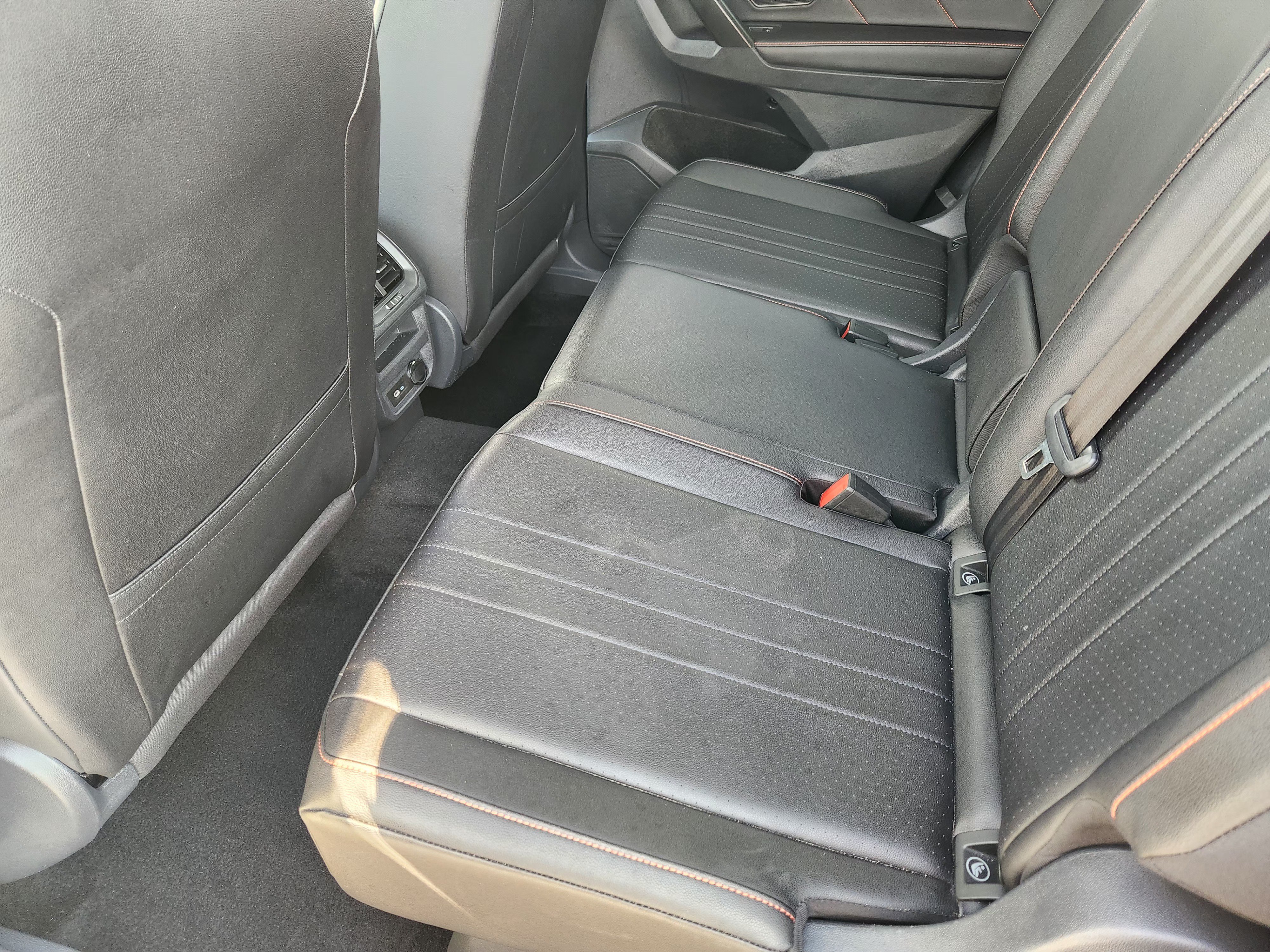 Used 2024 Volkswagen Tiguan Wolfsburg Edition FWD image 29