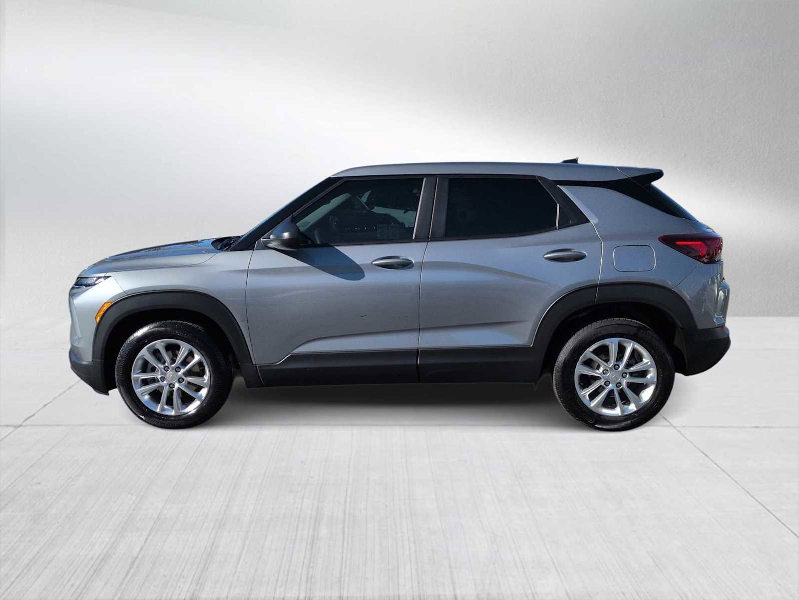 Used 2025 Chevrolet TrailBlazer LS image 5