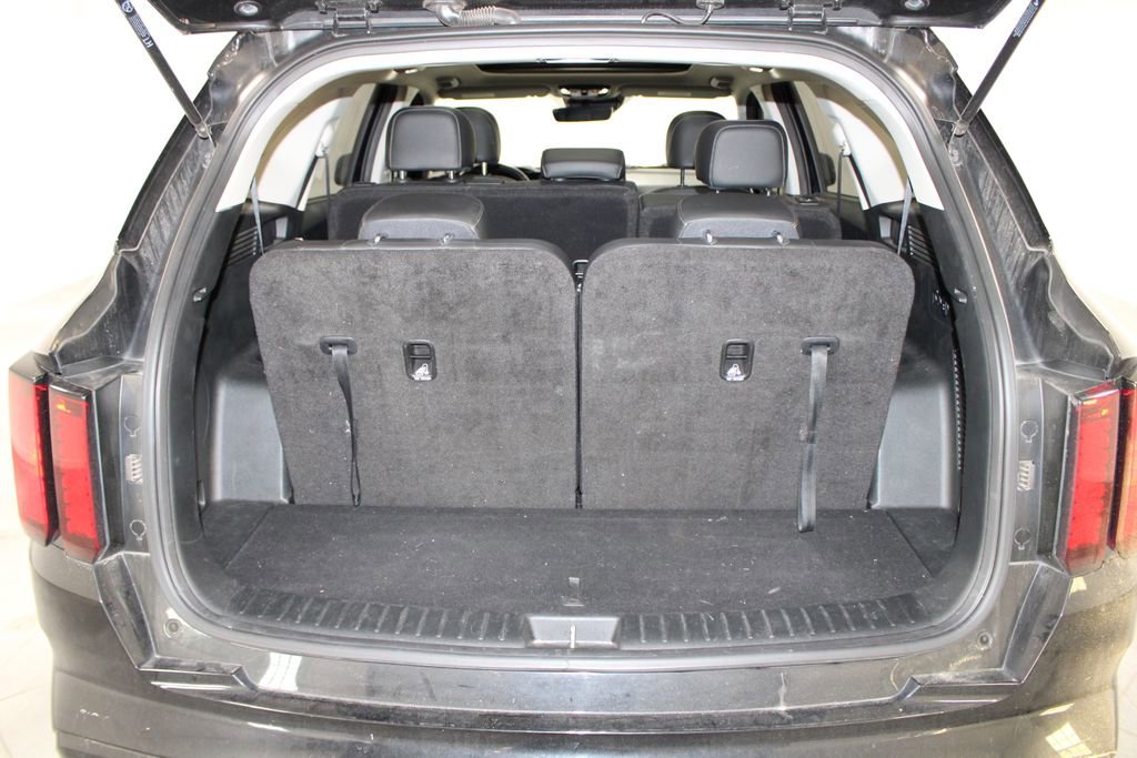 Used 2023 Kia Sorento S w/ Panoramic Sunroof Package image 13