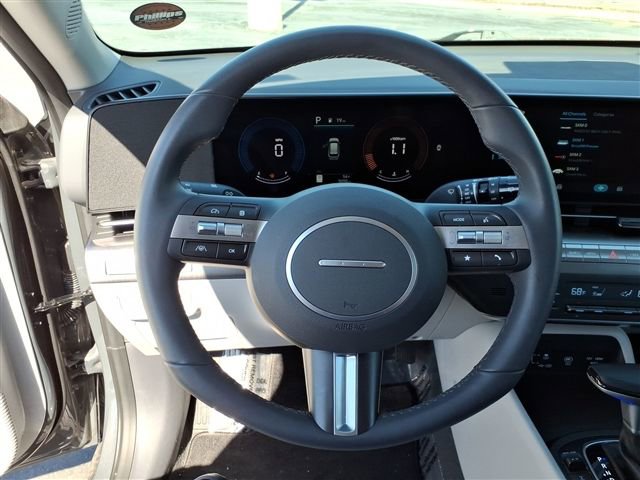 Used 2025 Hyundai Kona SEL image 15