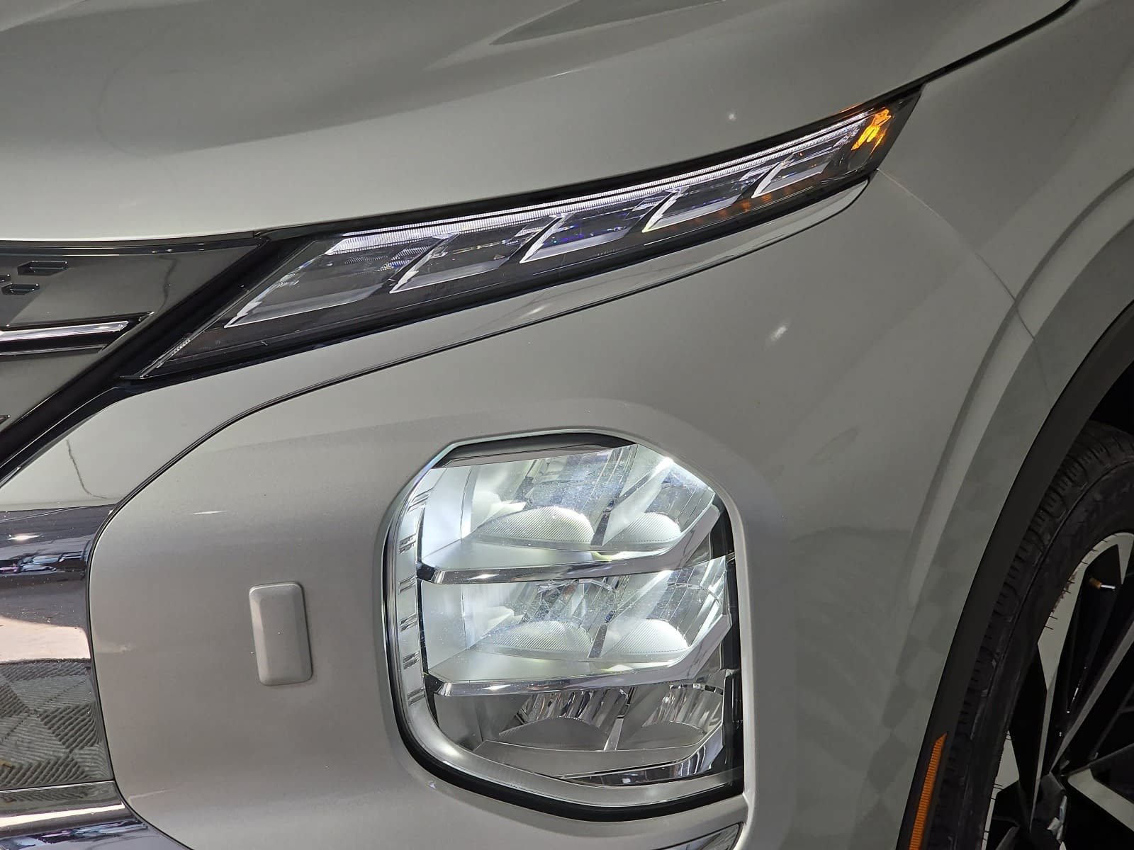 Used 2023 Mitsubishi Outlander SE AWD/4WD image 24
