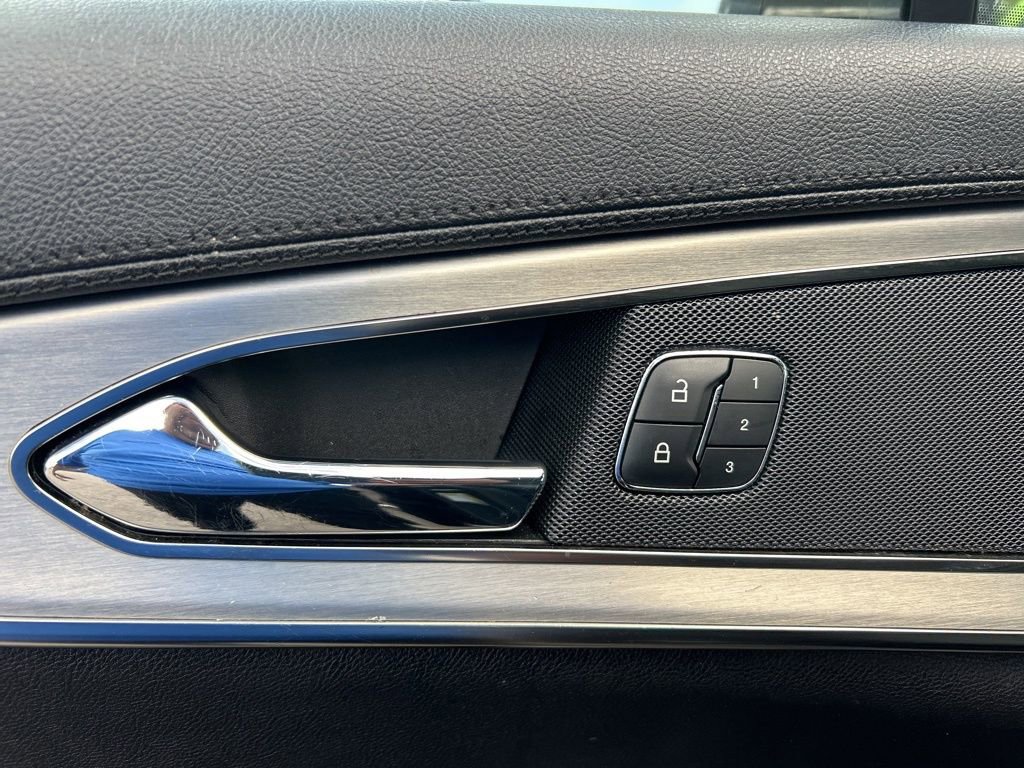 Used 2020 Lincoln Nautilus FWD image 36