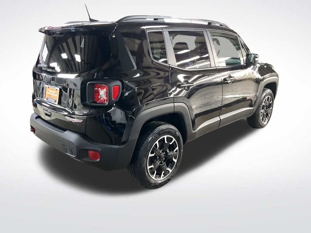 Certified 2023 Jeep Renegade Trailhawk image 5