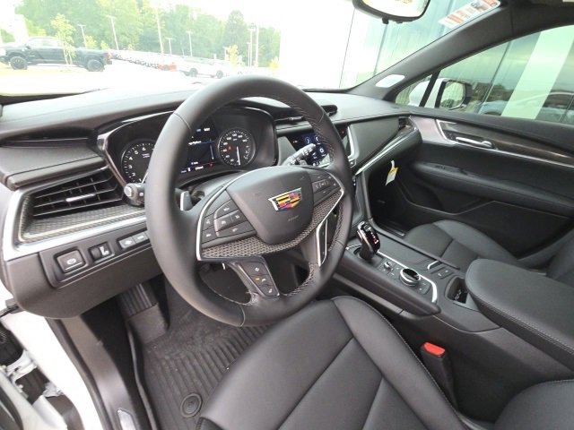New 2025 Cadillac XT5 Sportv w/ Technology Package image 12