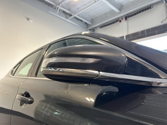 Used 2023 Genesis G70 2.0T AWD/4WD image 37