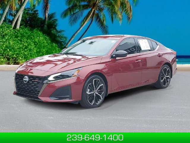 Used 2025 Nissan Altima 2.5 SR w/ SR Premium Package FWD image 1