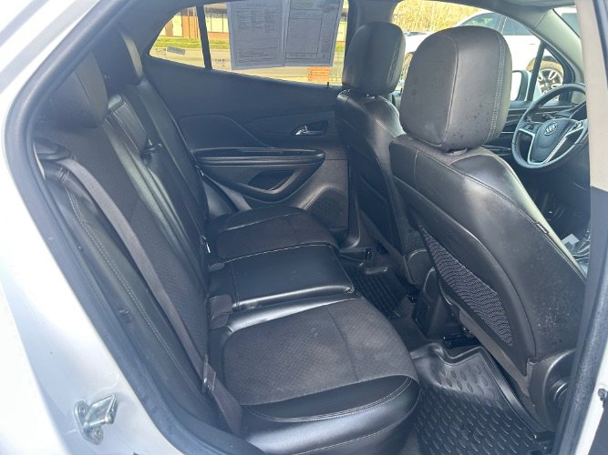 Used 2021 Buick Encore Preferred AWD/4WD image 13