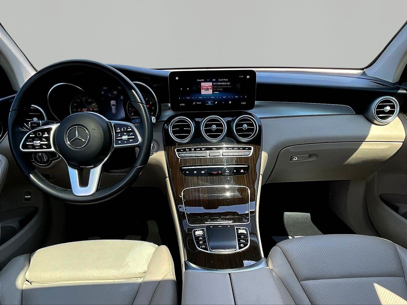 Used 2021 Mercedes-Benz GLC 300 4MATIC w/ Premium Package image 7