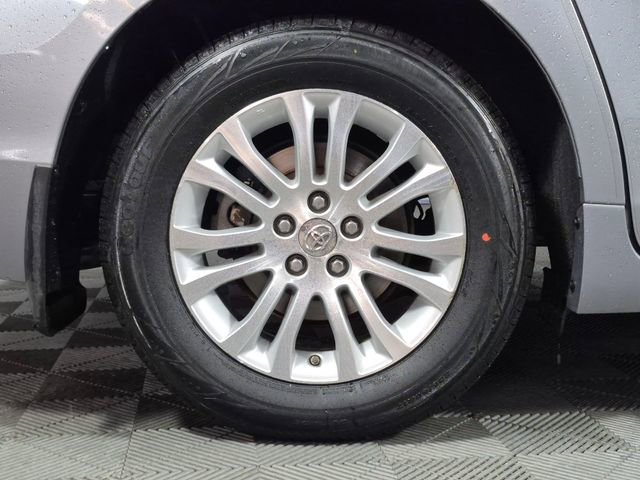 Used 2016 Toyota Sienna XLE Premium image 29