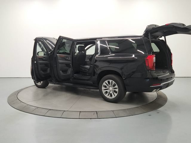 Used 2025 GMC Yukon XL Denali AWD/4WD image 14