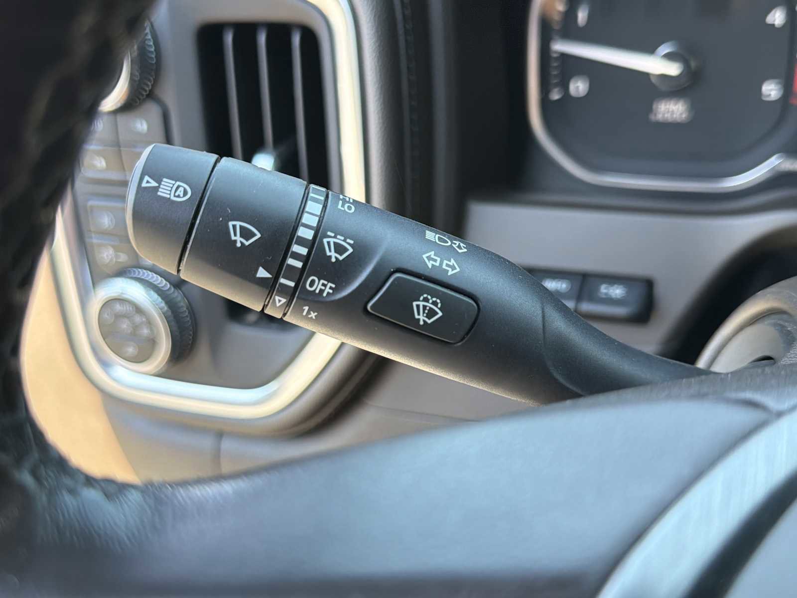 Used 2022 GMC Sierra 2500 Denali w/ Denali Ultimate Package image 16