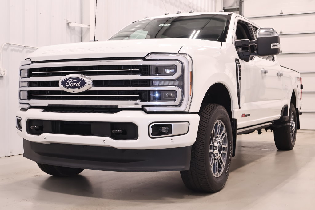 Certified 2025 Ford F350 Platinum w/ Platinum Plus Package AWD/4WD image 6