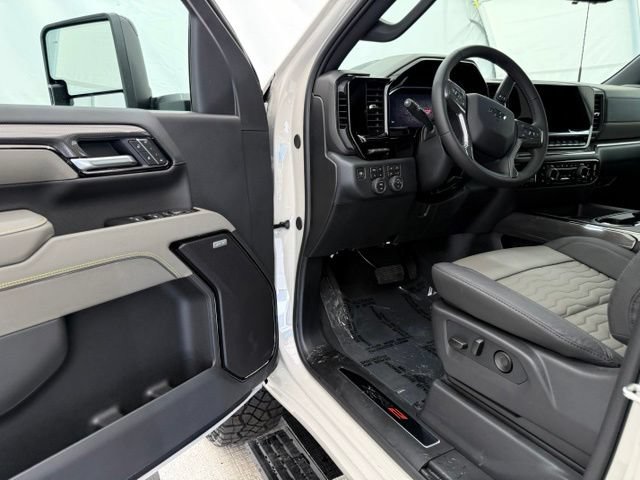 New 2026 Chevrolet Silverado 2500 ZR2 AWD/4WD image 32