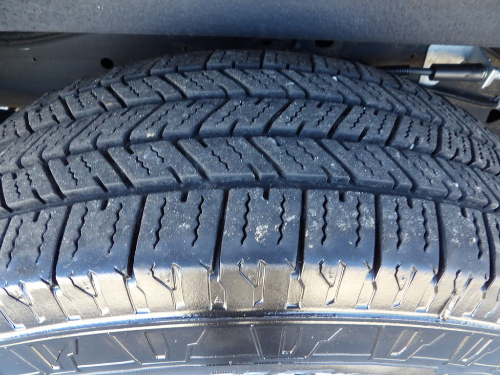 Used 2022 Chevrolet Express 3500 w/ Driver Convenience Package image 53