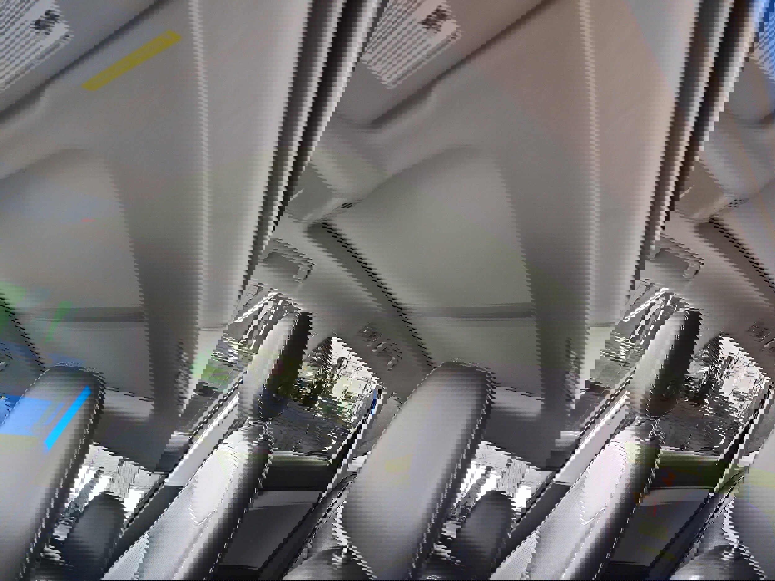 Used 2023 Volkswagen Taos SEL image 14