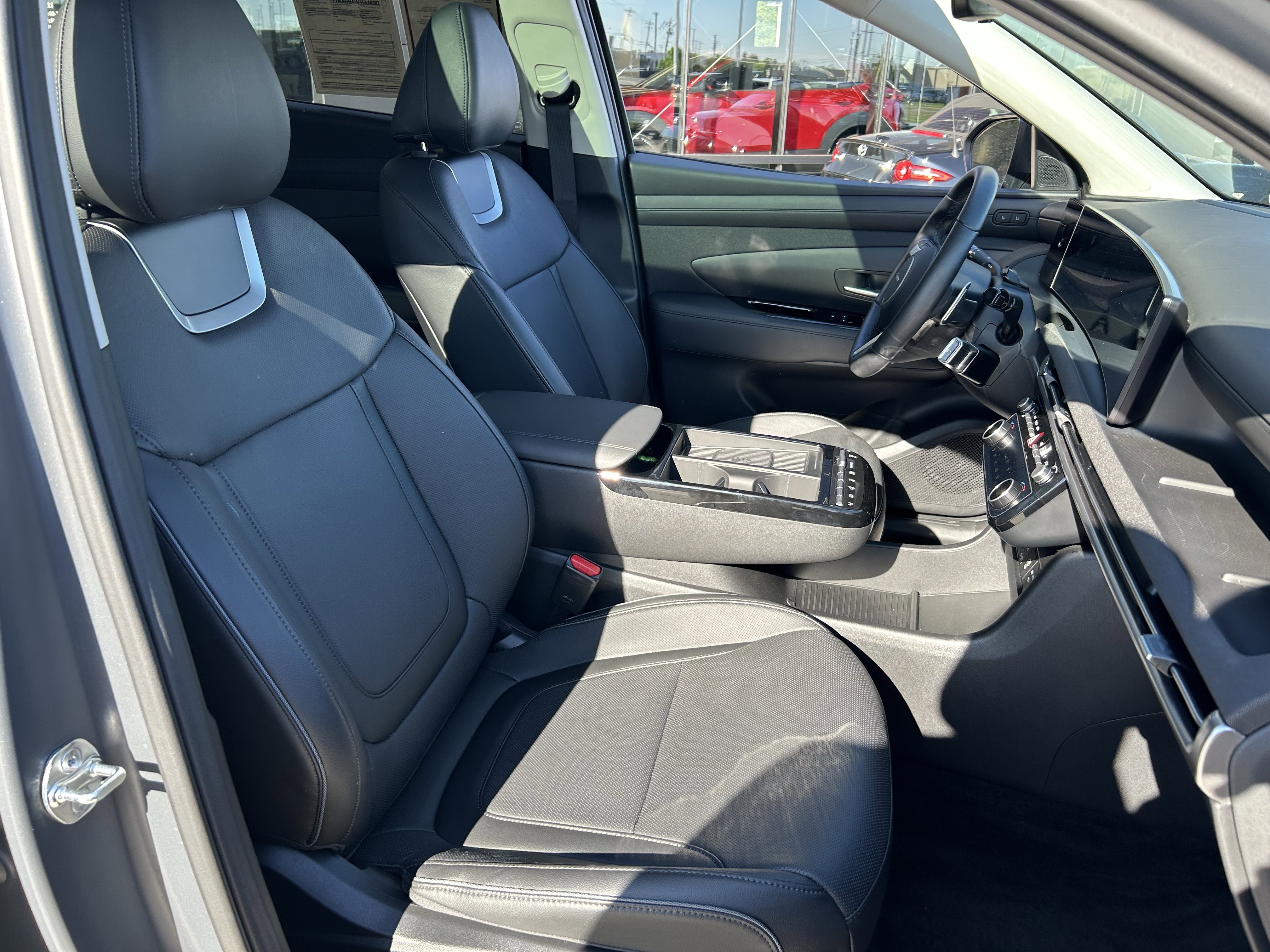 Used 2025 Hyundai Tucson Limited image 28