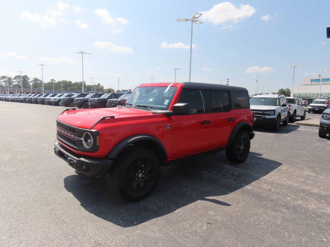 Used 2024 Ford Bronco Black Diamond AWD/4WD image 2