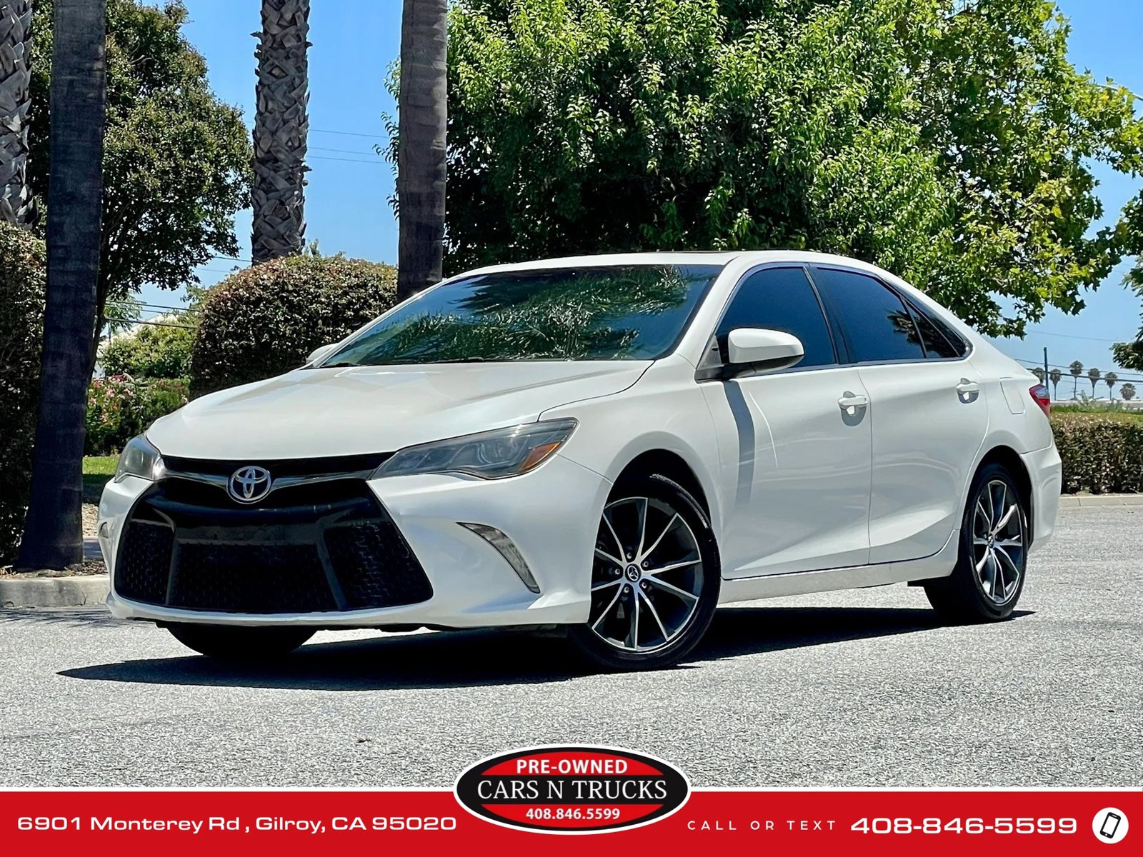 Used 2017 Toyota Camry XSE FWD image 1