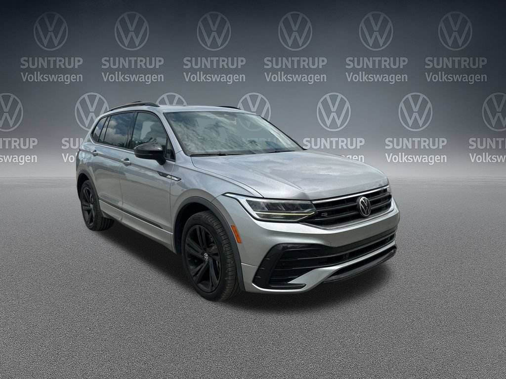 Used 2023 Volkswagen Tiguan SE R-Line FWD image 39