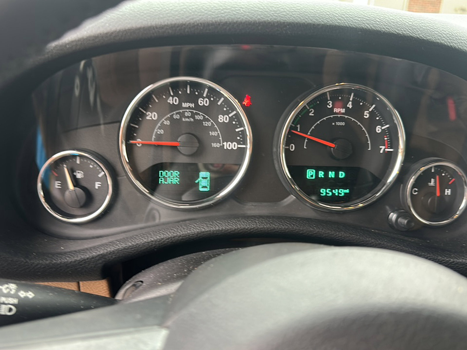 Used 2018 Jeep Wrangler Unlimited Sahara w/ Connectivity Group AWD/4WD image 26