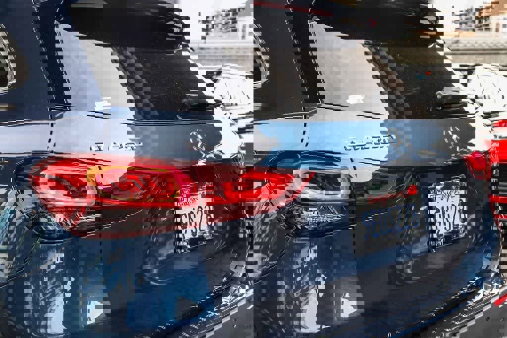 Used 2023 Mercedes-Benz GLA 250 w/ Premium Package image 9